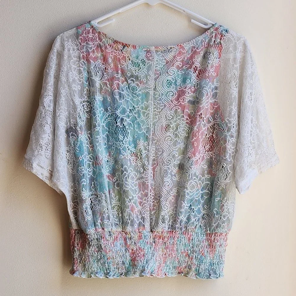 Bwear White Lace Ruched Blouse Size Medium - Picture 16 of 16